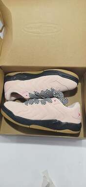 Jordan Session Atmosphere/Varsity Pink /Red-Black IB3731-600 Sneakers Size 8